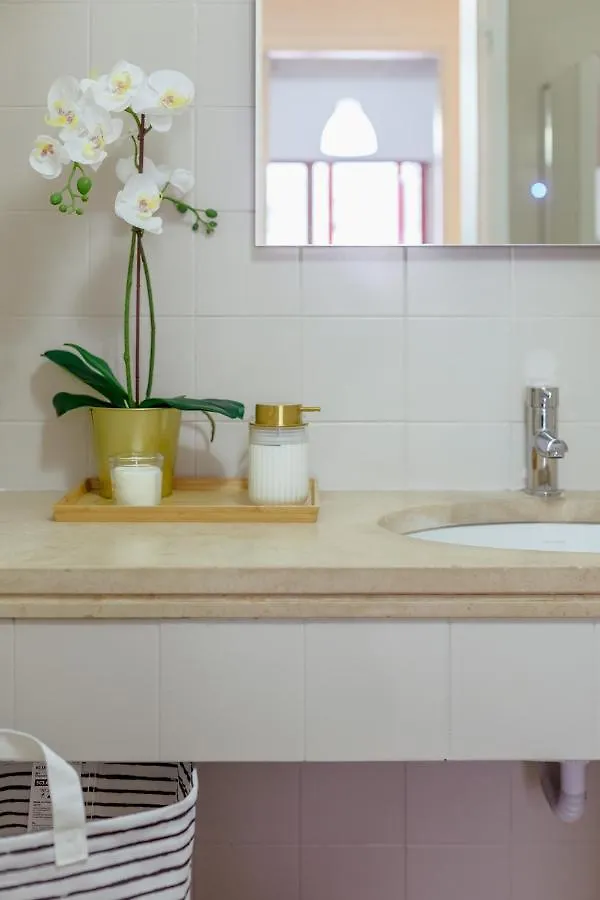 Elegant 3 Bedroom Apt - City Centre - Garage - Metro Lisboa