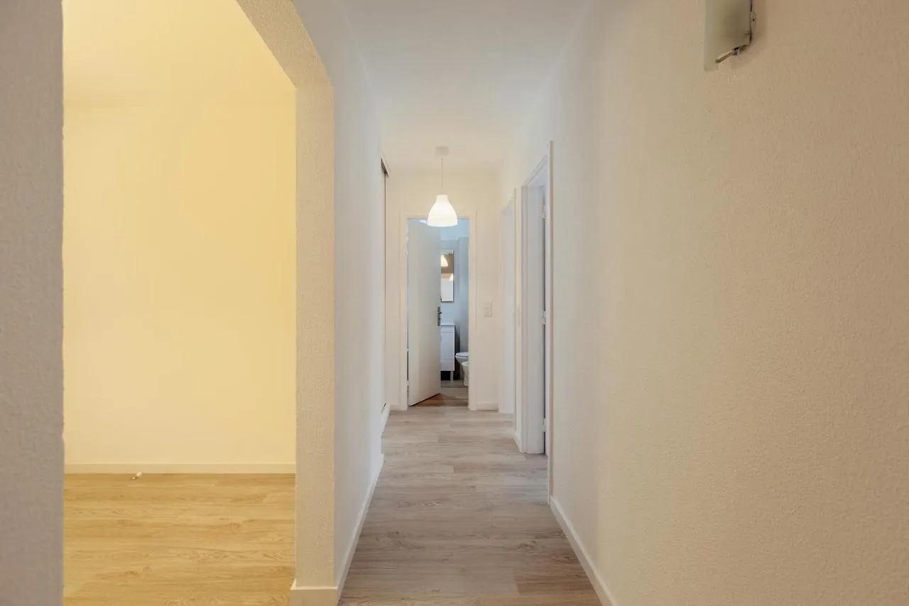 Elegant 3 Bedroom Apt - City Centre - Garage - Metro Lisboa 0*,  Portugal