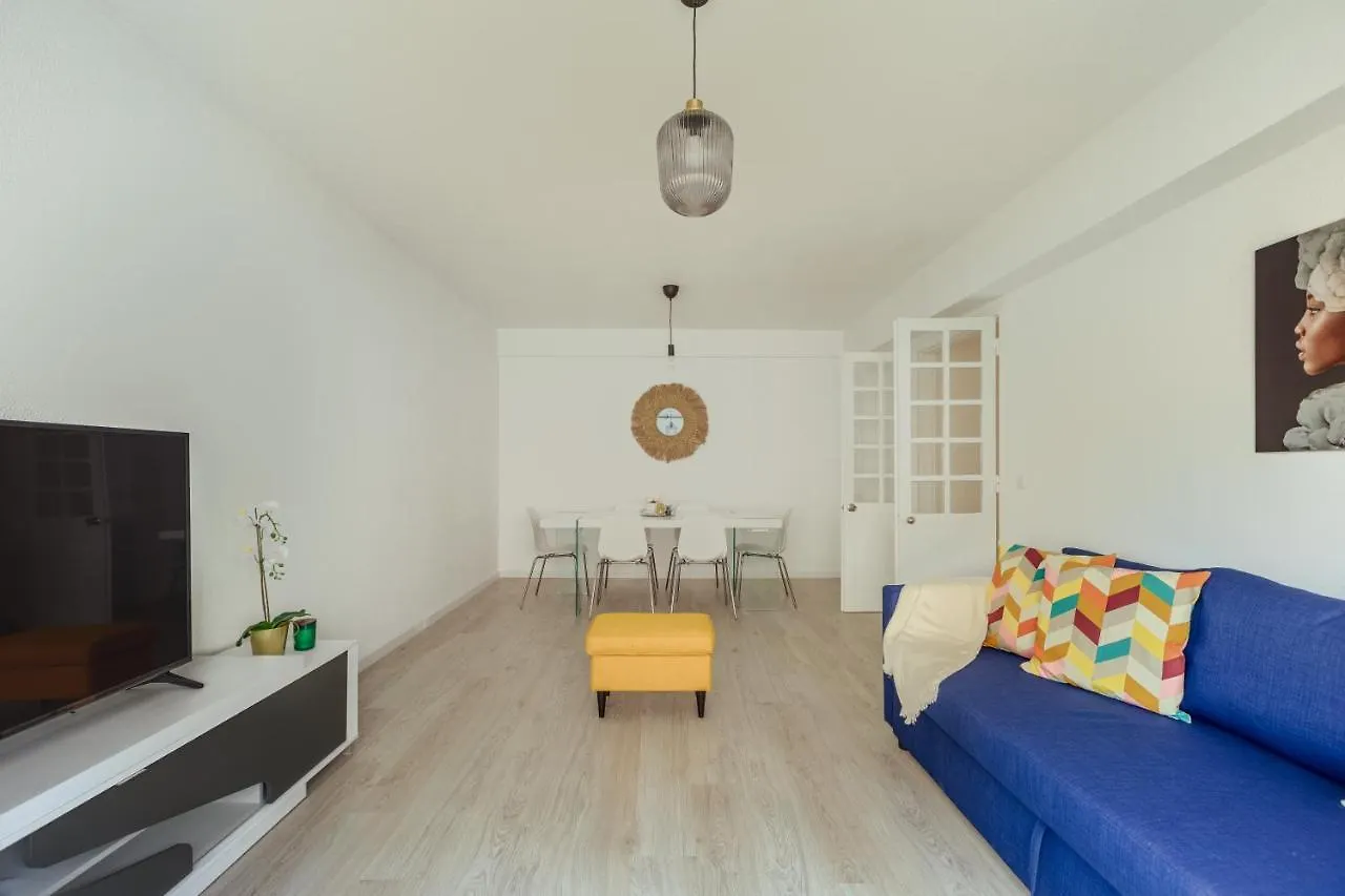 Apartamento Elegant 3 Bedroom Apt - City Centre - Garage - Metro Lisboa