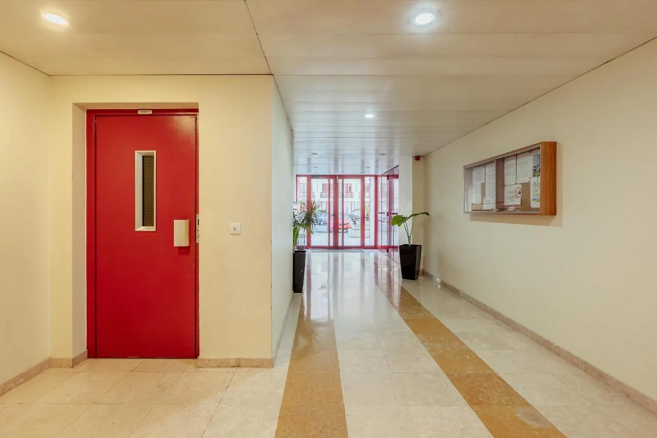 Elegant 3 Bedroom Apt - City Centre - Garage - Metro Lisboa Apartamento